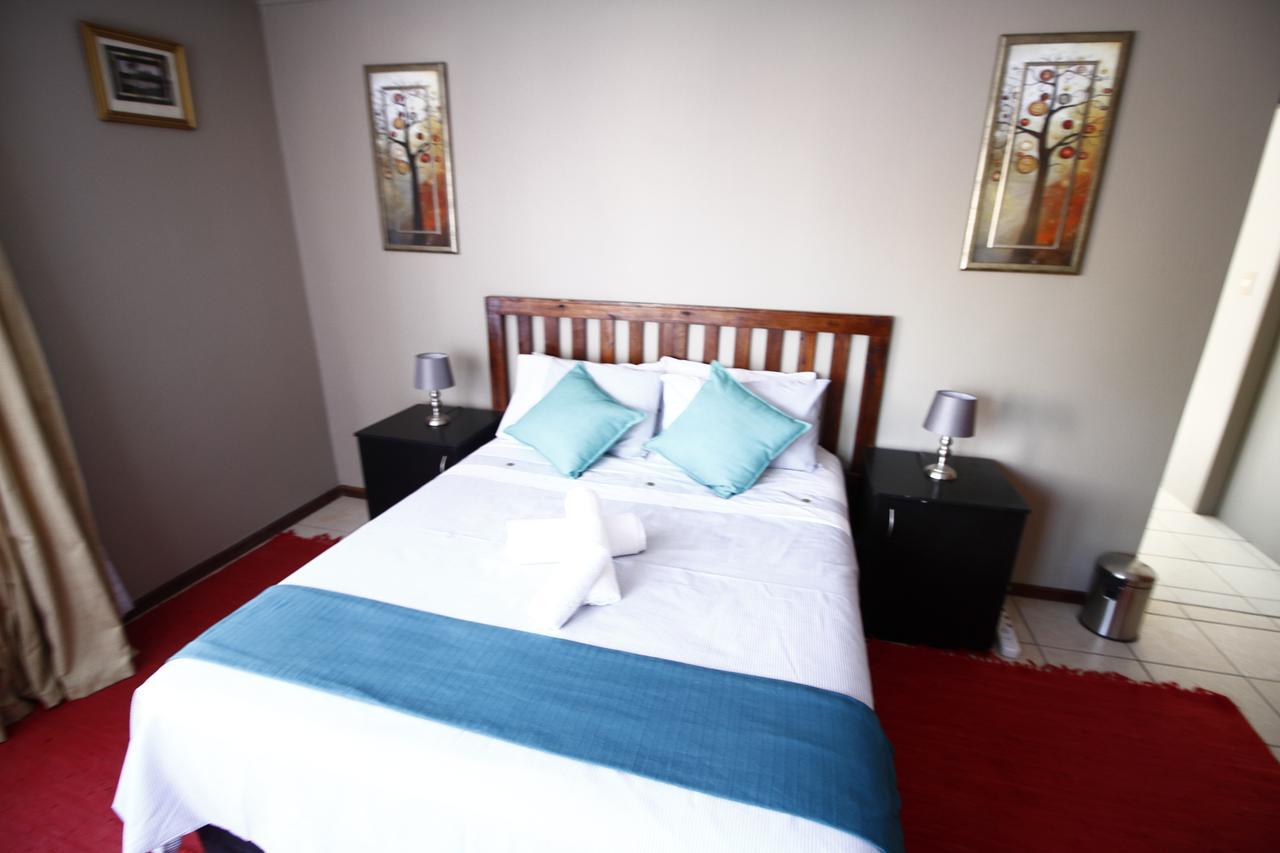 Waterfall Guesthouse Midrand Exterior foto