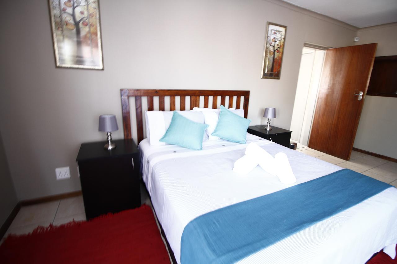 Waterfall Guesthouse Midrand Exterior foto