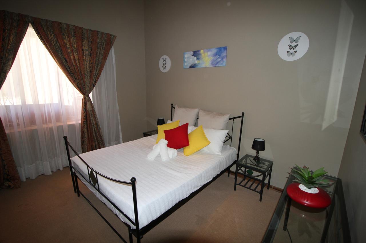 Waterfall Guesthouse Midrand Exterior foto