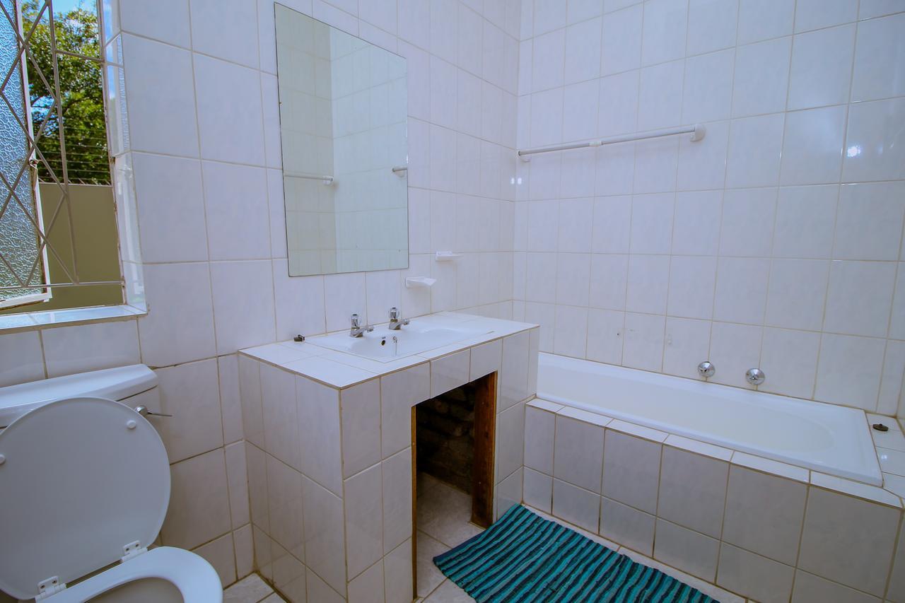 Waterfall Guesthouse Midrand Exterior foto